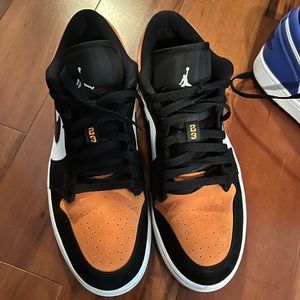 Gently worn Jordans. Minor scuffs.